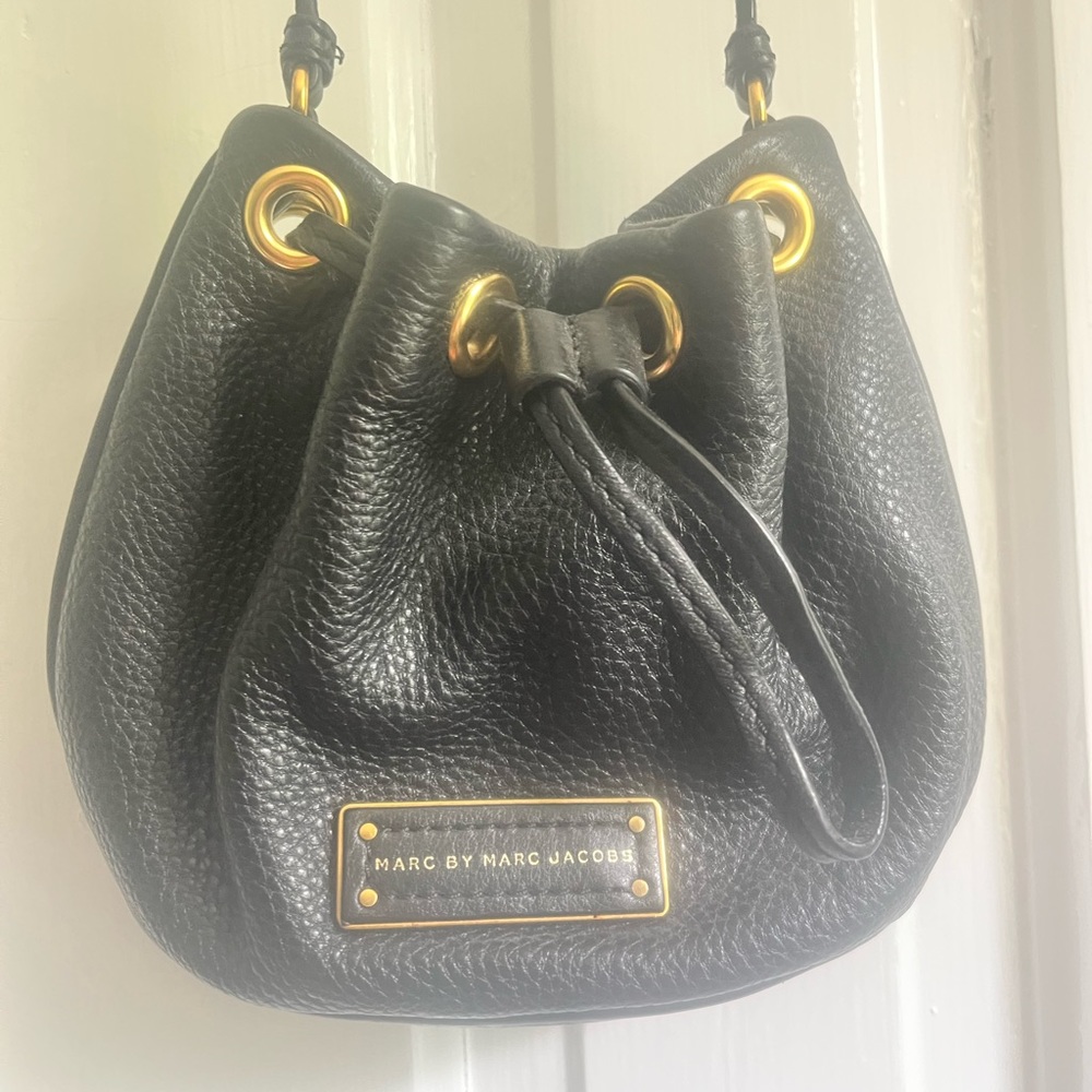 Marc Jacobs small leather bag, barely worn.